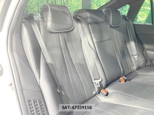 Toyota CROWN HYBRID 2019-03 8221843-8
