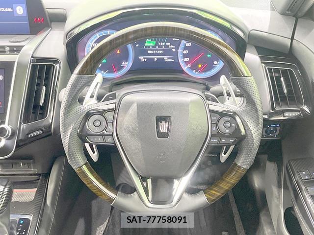 Toyota CROWN HYBRID 2018-08 8221847-10