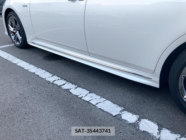 Toyota CROWN HYBRID 2019-03 8222052-6