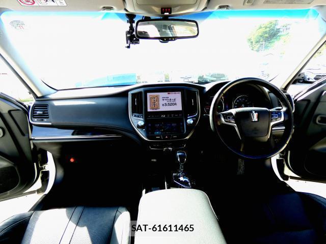 Toyota CROWN HYBRID 2013-09 8222148-1