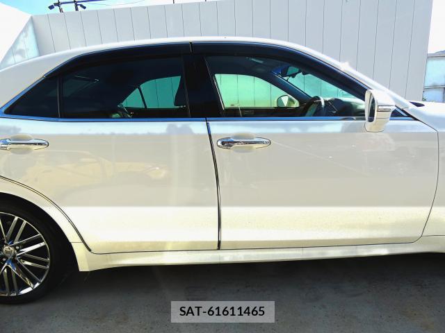 Toyota CROWN HYBRID 2013-09 8222148-10