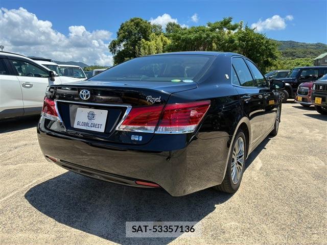 Toyota CROWN HYBRID 2017-06 8222595-13