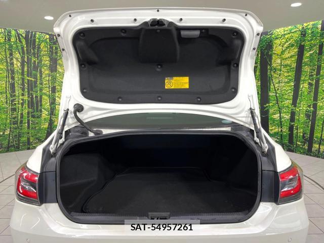 Toyota CROWN HYBRID 2018-09 8222597-10