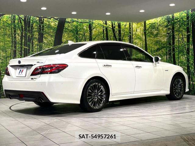 Toyota CROWN HYBRID 2018-09 8222597-17