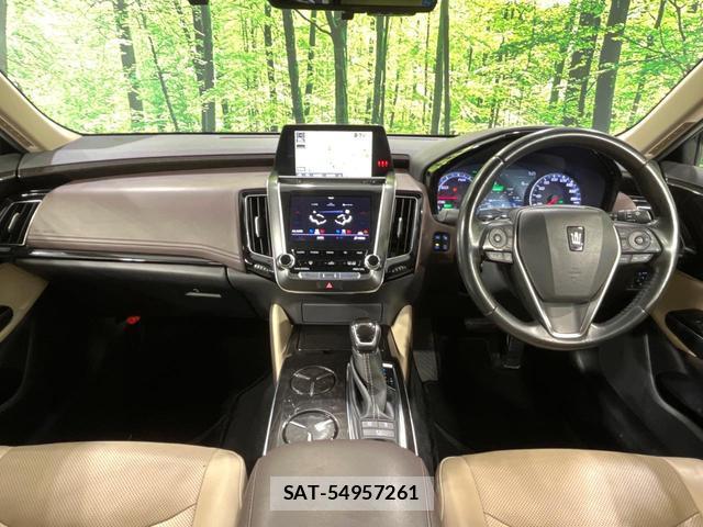 Toyota CROWN HYBRID 2018-09 8222597-2