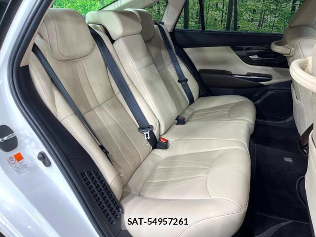 Toyota CROWN HYBRID 2018-09 8222597-9
