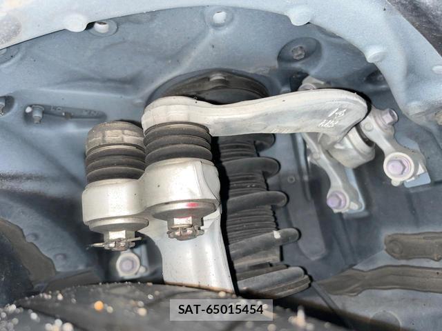 Toyota CROWN HYBRID 2019-09 8222626-19