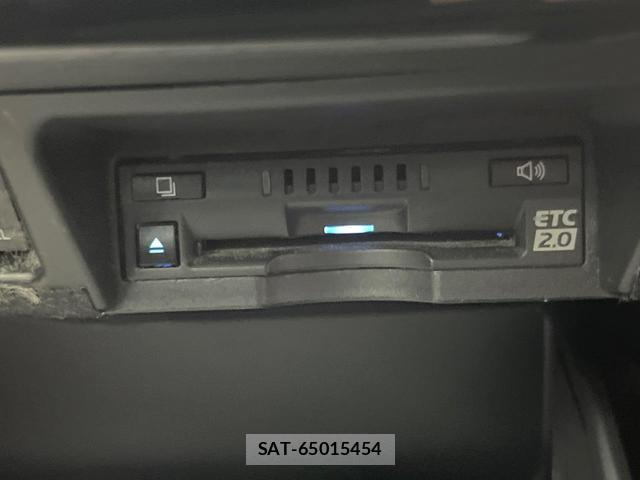 Toyota CROWN HYBRID 2019-09 8222626-5