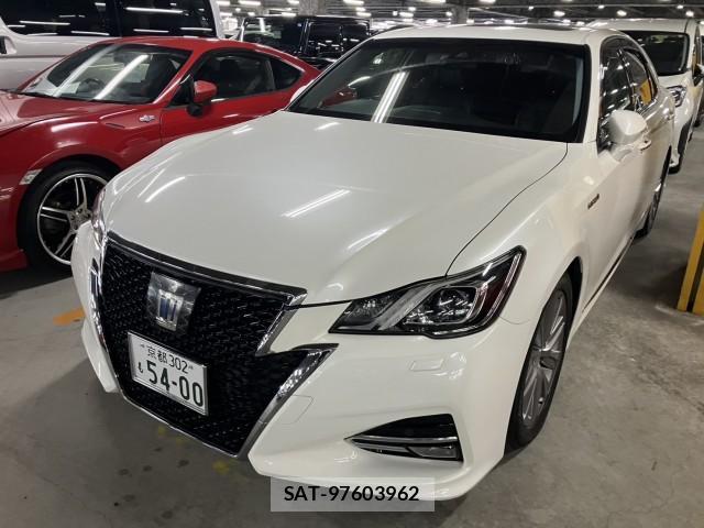 Toyota CROWN HYBRID 2017-01 8222796-0