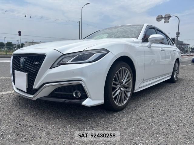 Toyota CROWN HYBRID 2021-07 8222811-0