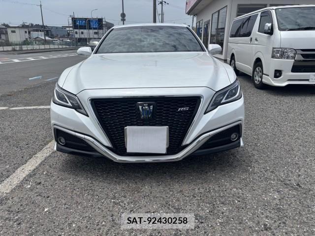 Toyota CROWN HYBRID 2021-07 8222811-1