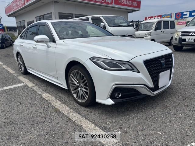 Toyota CROWN HYBRID 2021-07 8222811-2
