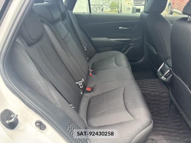 Toyota CROWN HYBRID 2021-07 8222811-7