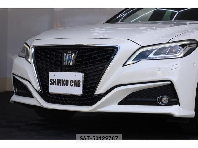 Toyota CROWN HYBRID 2020-06 8222937-1
