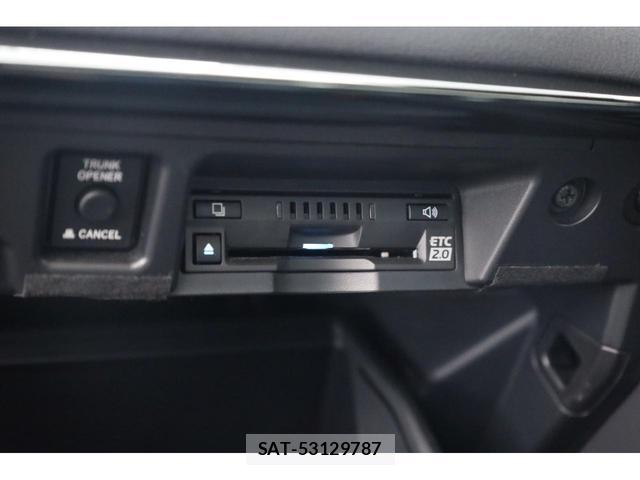 Toyota CROWN HYBRID 2020-06 8222937-10