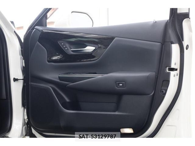 Toyota CROWN HYBRID 2020-06 8222937-12