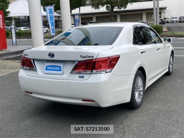 Toyota CROWN HYBRID 2017-01 8223417-2