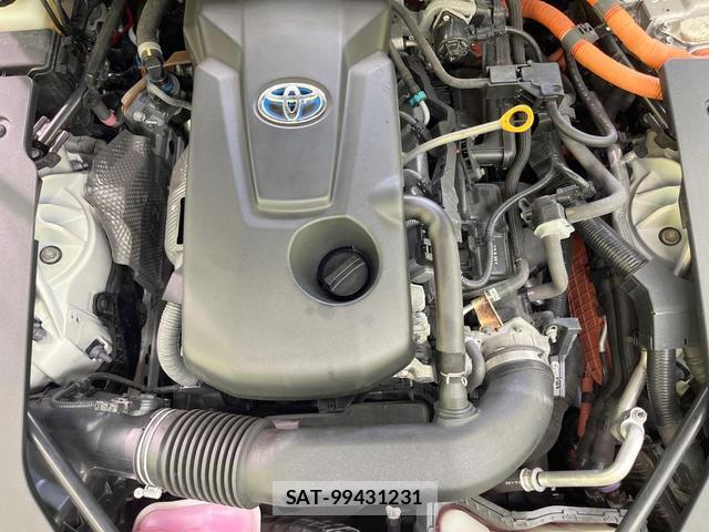 Toyota CROWN HYBRID 2019-08 8223986-17