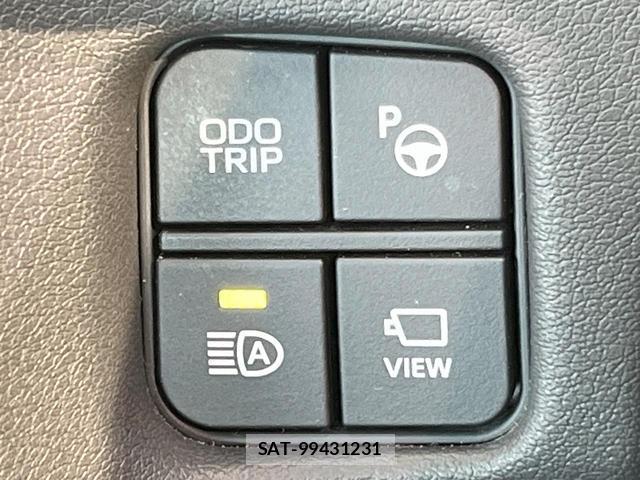 Toyota CROWN HYBRID 2019-08 8223986-6