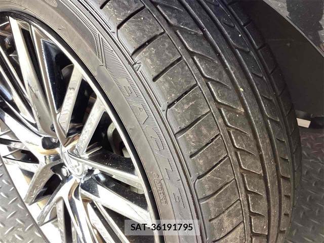 Toyota CROWN HYBRID 2015-08 8224574-11