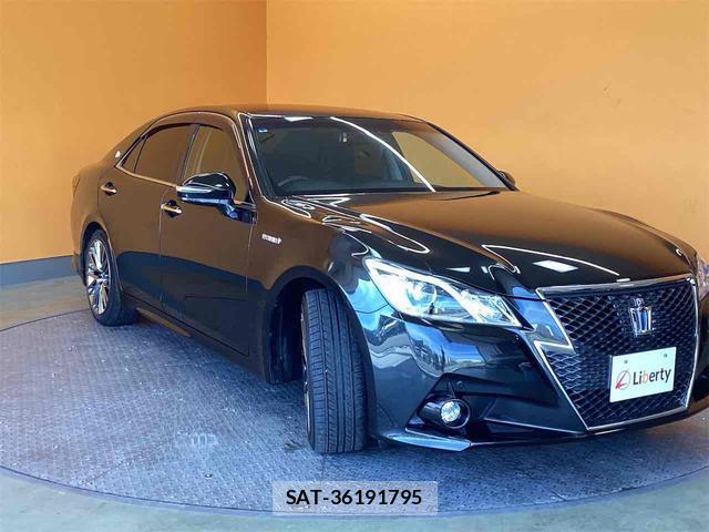 Toyota CROWN HYBRID 2015-08 8224574-4