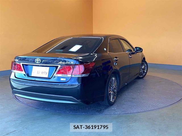Toyota CROWN HYBRID 2015-08 8224574-6