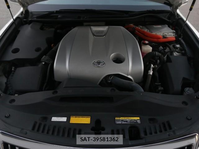 Toyota CROWN MAJESTA 2014-08 8217274-7
