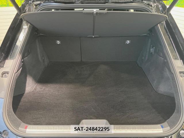 Toyota CROWN 2024-10 8216115-9