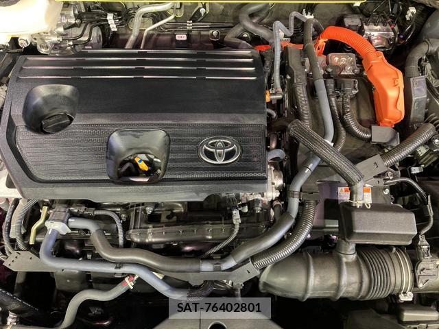 Toyota CROWN 2025-06 8217294-17
