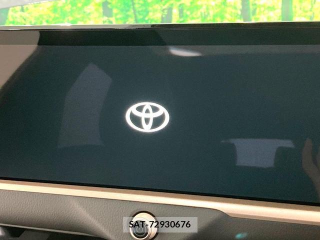 Toyota CROWN 2024-07 8218312-3