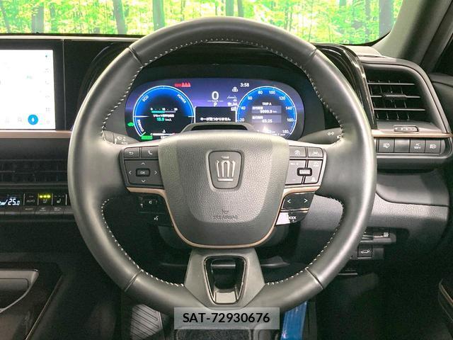Toyota CROWN 2024-07 8218312-7