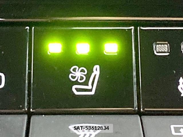 Toyota CROWN 2024-03 8218316-5