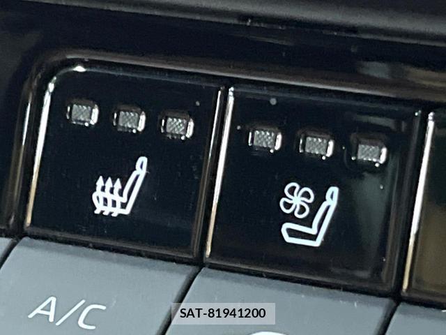 Toyota CROWN 2024-03 8218425-5
