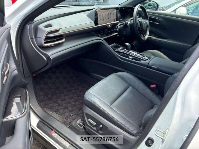 Toyota CROWN 2024-11 8218993-10