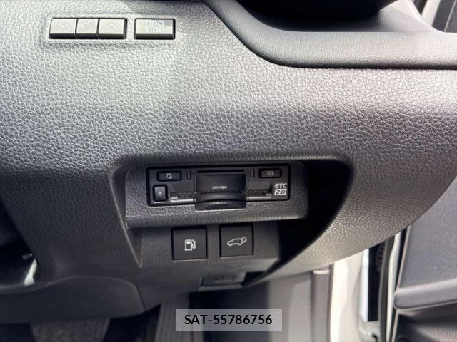 Toyota CROWN 2024-11 8218993-12
