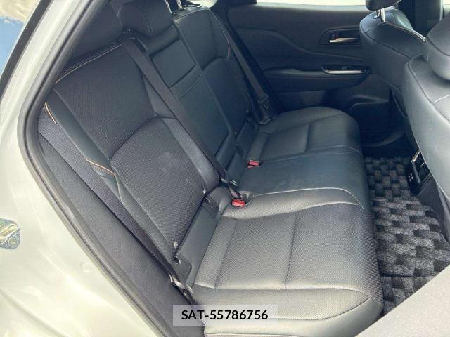 Toyota CROWN 2024-11 8218993-5