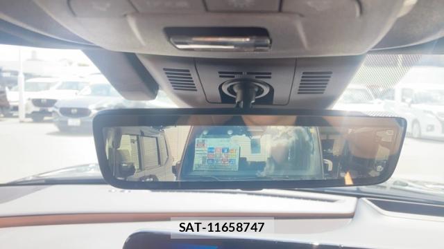 Toyota CROWN 2024-06 8220041-11