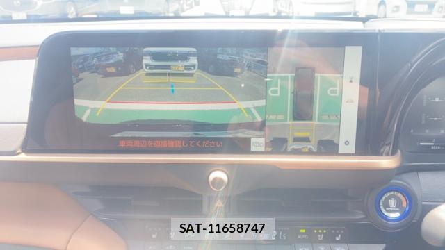 Toyota CROWN 2024-06 8220041-15