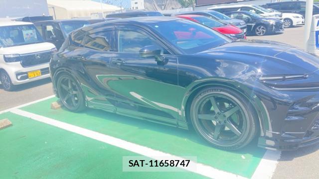 Toyota CROWN 2024-06 8220041-2