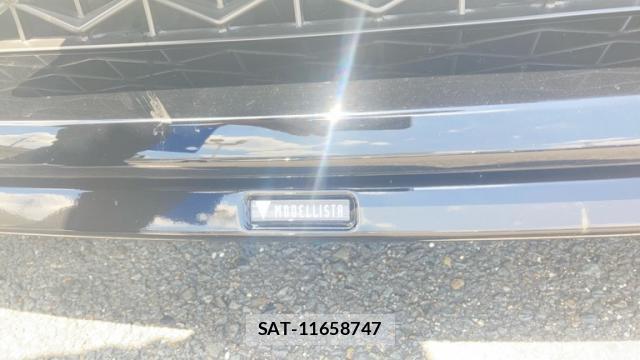 Toyota CROWN 2024-06 8220041-5