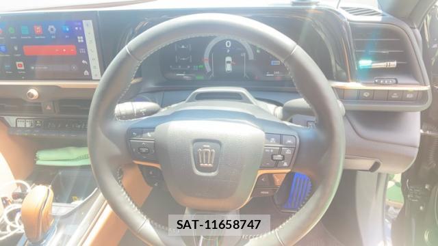 Toyota CROWN 2024-06 8220041-8