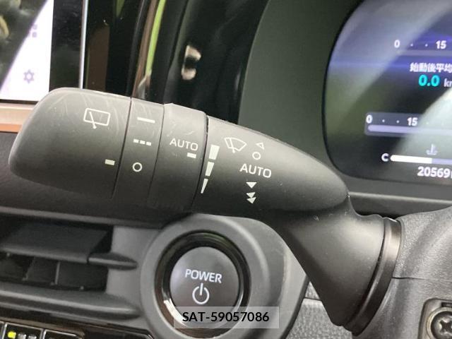 Toyota CROWN 2024-08 8221591-17