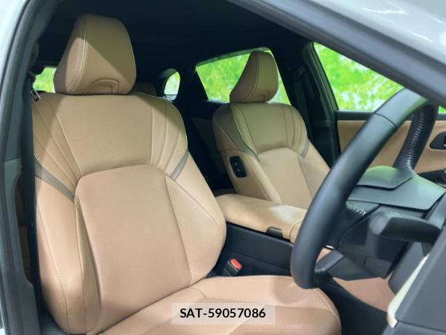 Toyota CROWN 2024-08 8221591-3