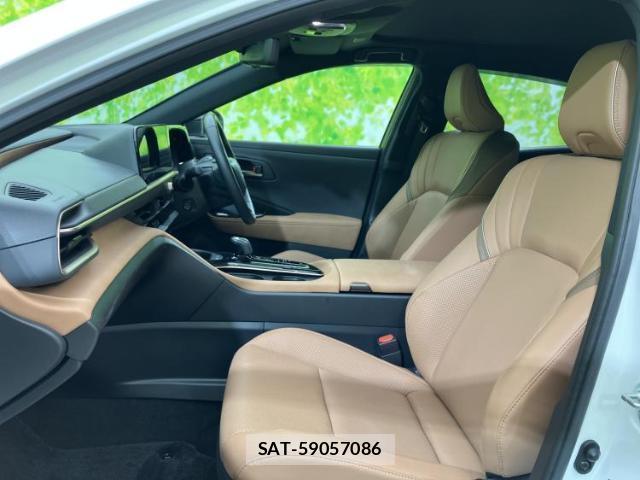 Toyota CROWN 2024-08 8221591-5