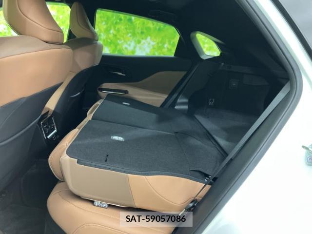 Toyota CROWN 2024-08 8221591-6