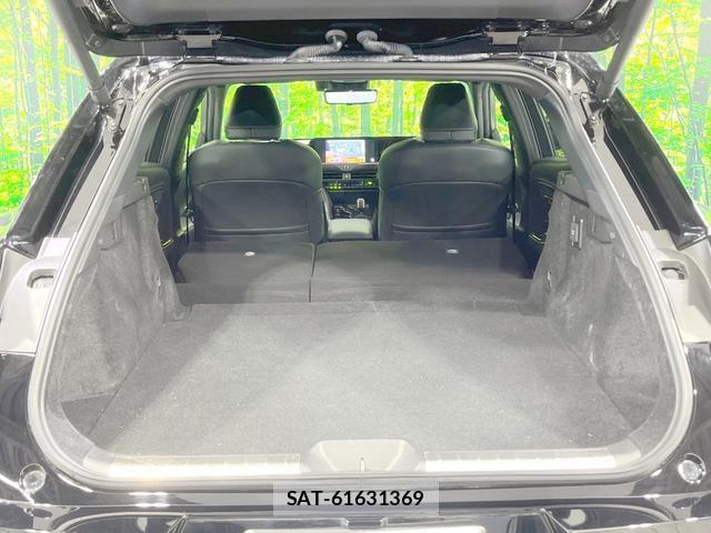 Toyota CROWN 2024-07 8221857-9