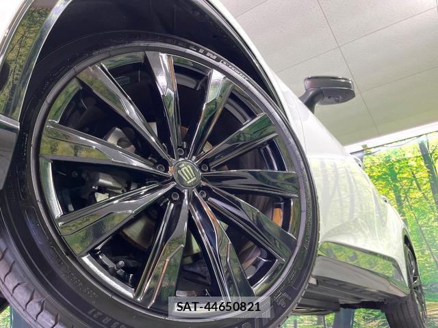 Toyota CROWN 2025-06 8222023-11