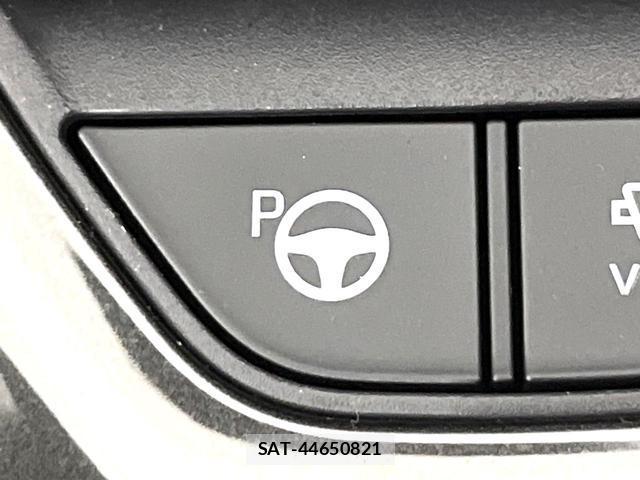 Toyota CROWN 2025-06 8222023-6
