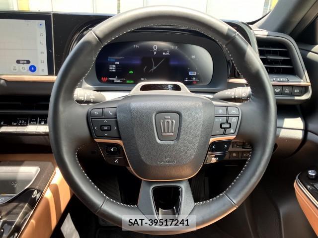 Toyota CROWN 2024-10 8222173-12