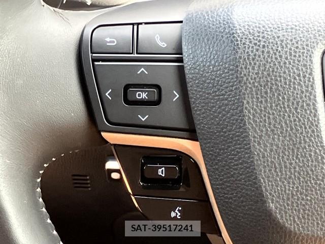 Toyota CROWN 2024-10 8222173-13